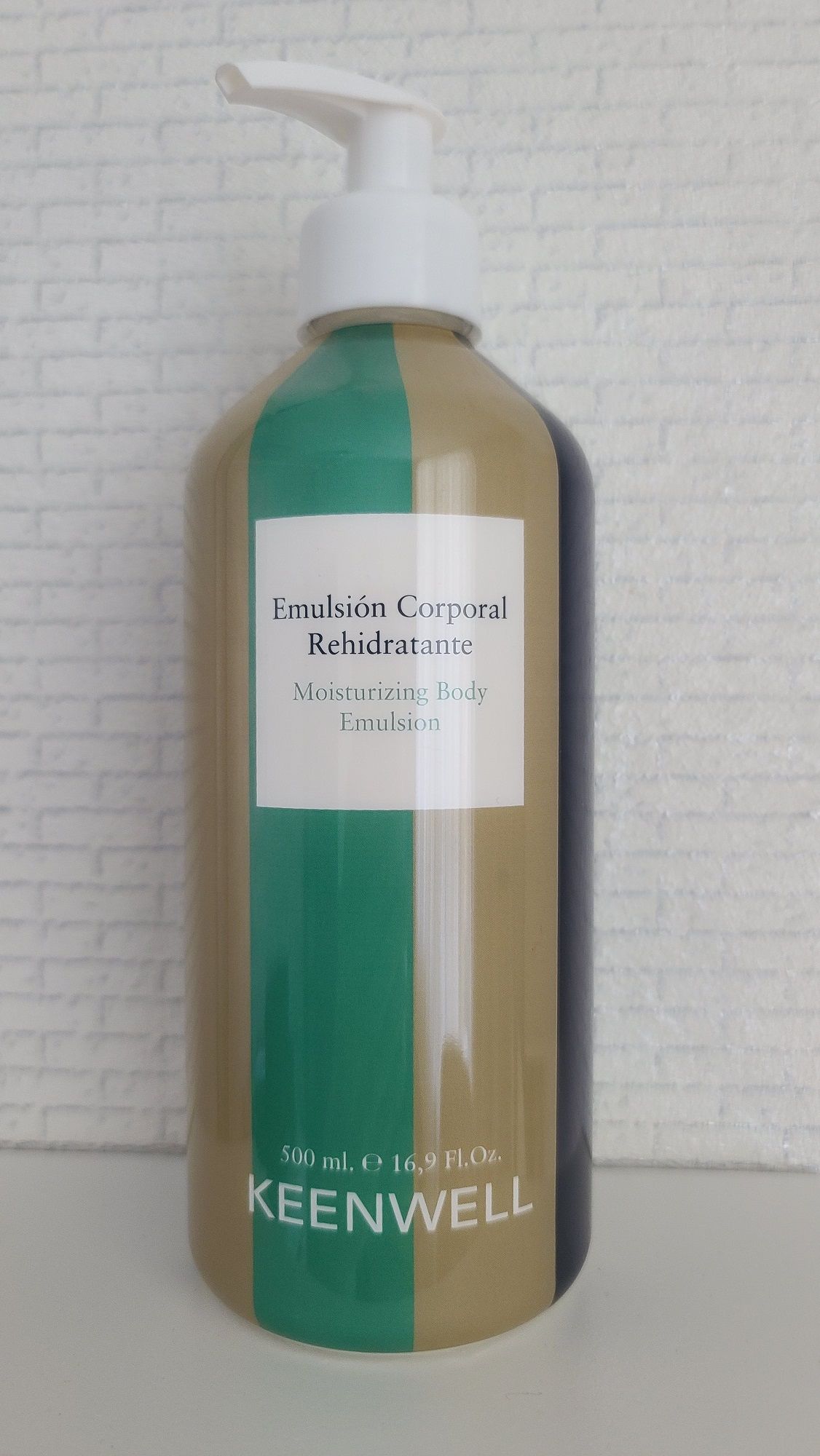 Keenwell Textura Rehydrating Body Emulsion  Зволожуюче молочко для тіла, 500 мл