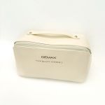 КОСМЕТИЧКА світла з логотипом DEMAX